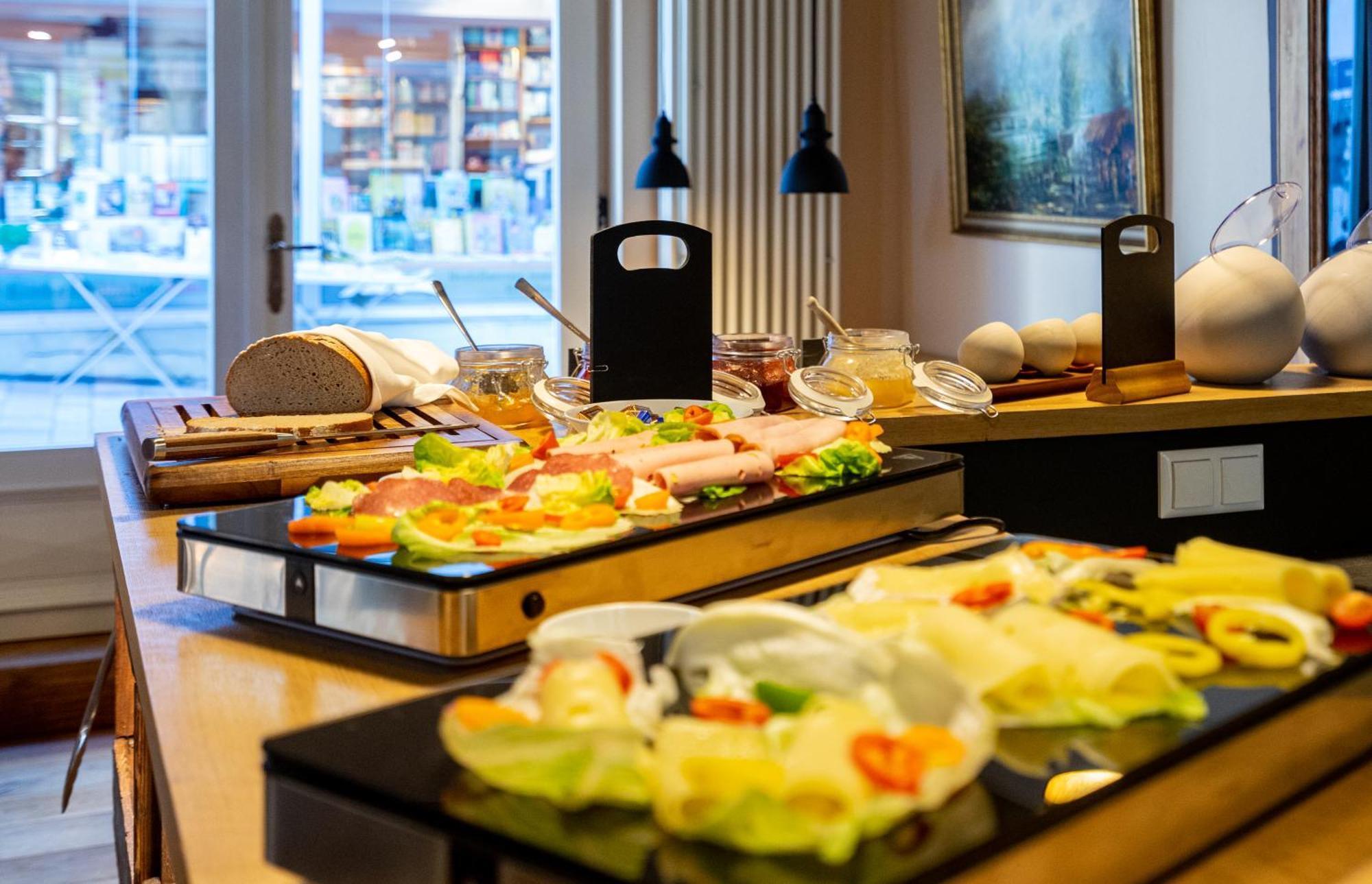 Boutique-Hotel Stadtherberge เวทซ์ลาร์ ภายนอก รูปภาพ