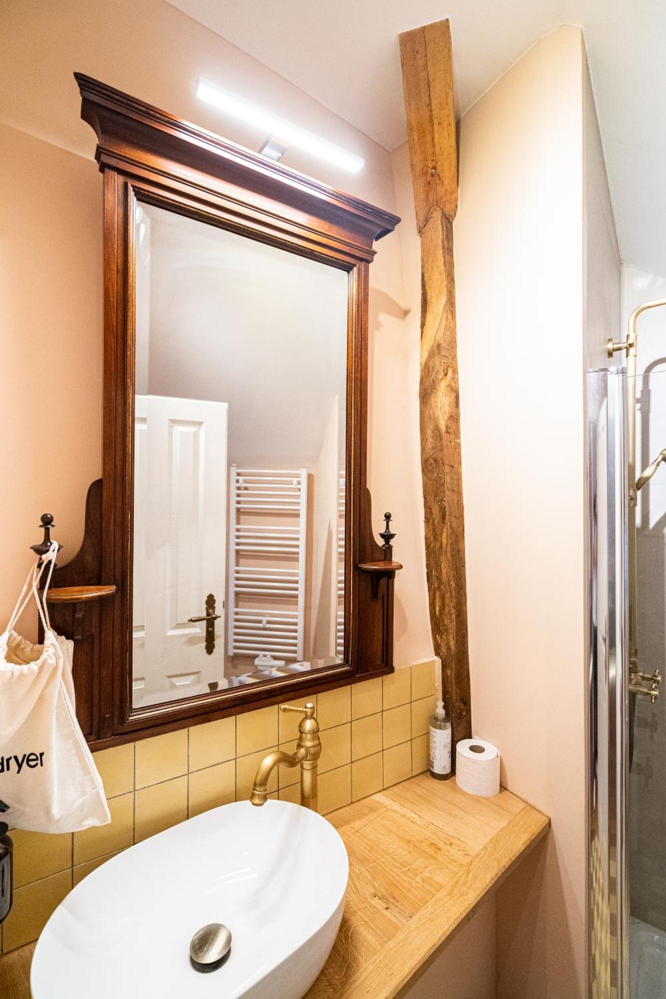 Boutique-Hotel Stadtherberge เวทซ์ลาร์ ภายนอก รูปภาพ