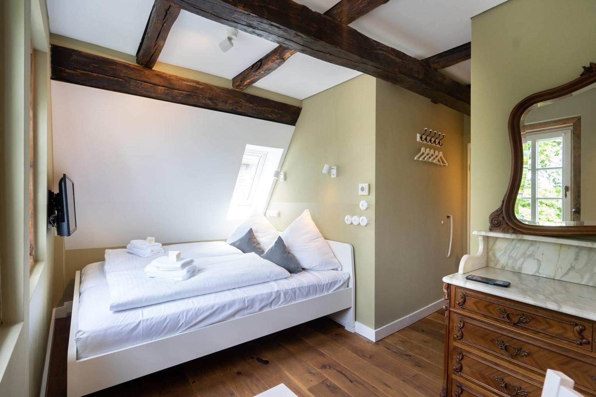 Boutique-Hotel Stadtherberge เวทซ์ลาร์ ภายนอก รูปภาพ