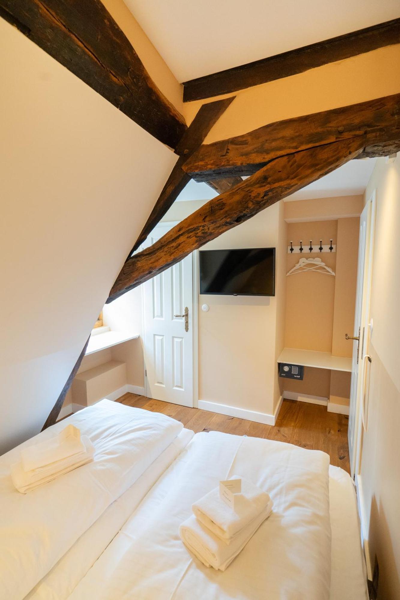 Boutique-Hotel Stadtherberge เวทซ์ลาร์ ภายนอก รูปภาพ
